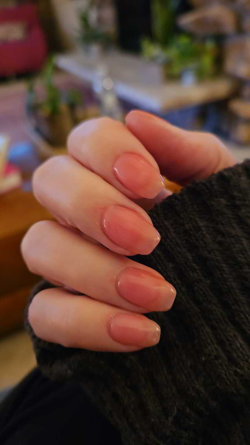 Nail polish manicure of shade Revel Luci, 
