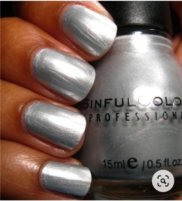 Nail polish swatch / manicure of shade Sinful Colors Casablanca