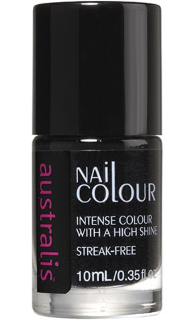Nail polish swatch / manicure of shade Australis Black Crackle