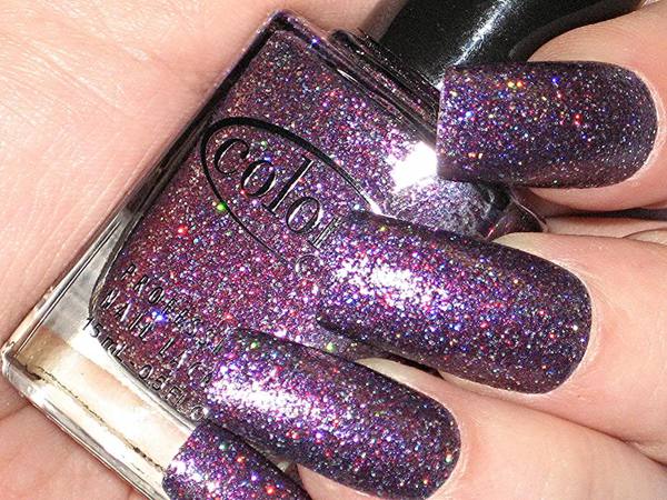 Nail polish swatch / manicure of shade Color Club Gift of Sparkle