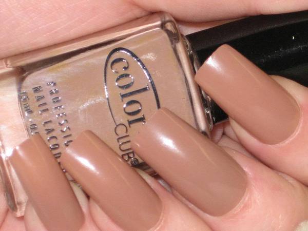 Nail polish swatch / manicure of shade Color Club Earthy Angel