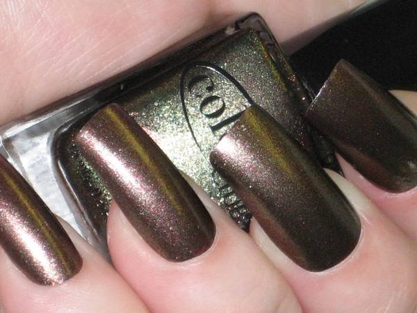 Nail polish swatch / manicure of shade Color Club Nouveau Vintage