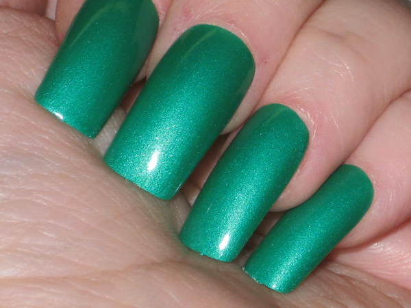 Nail polish swatch / manicure of shade Misa The Grass is Greener on my Side