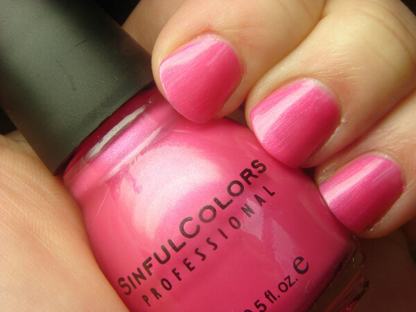 Nail polish swatch / manicure of shade Sinful Colors Cuty
