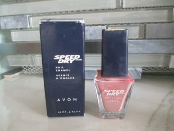 Nail polish swatch / manicure of shade Avon Delicata C