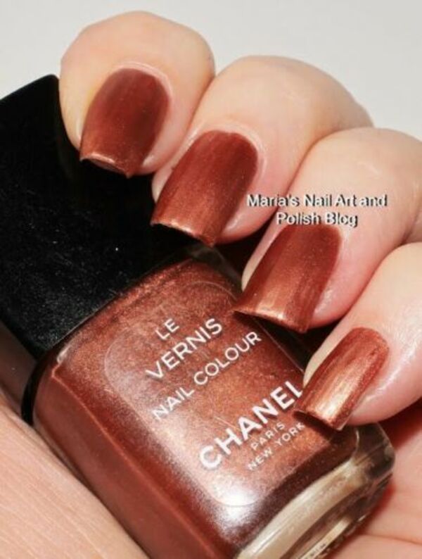 Nail polish swatch / manicure of shade Chanel Copper Magnet