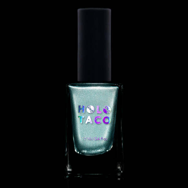 Nail polish swatch / manicure of shade Holo Taco Aquafoil