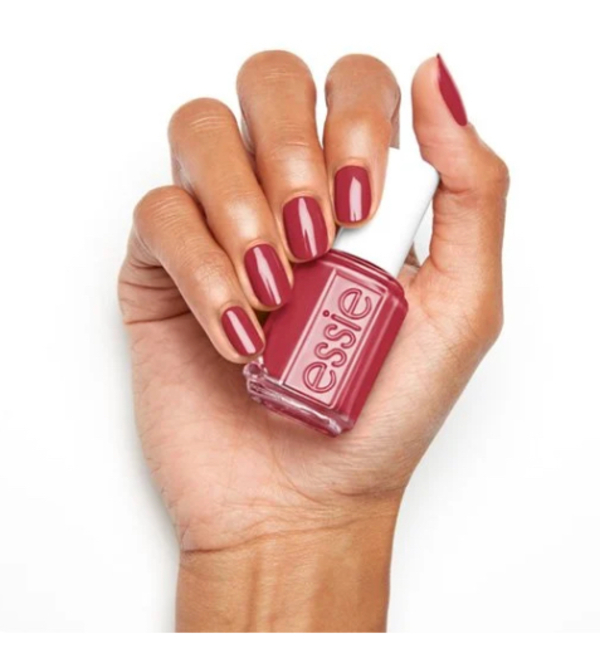 Nail polish swatch / manicure of shade essie Mrs. always-right