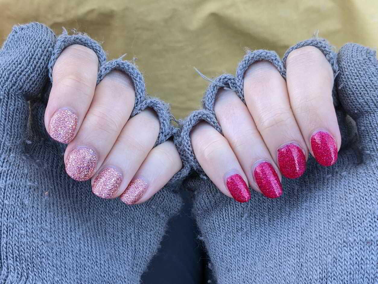 Nail polish manicure of shade OPI Glitter Off, Holo Taco Play Rosé,Holo Taco Party Punch,Jordana Quick Shine Top Coat