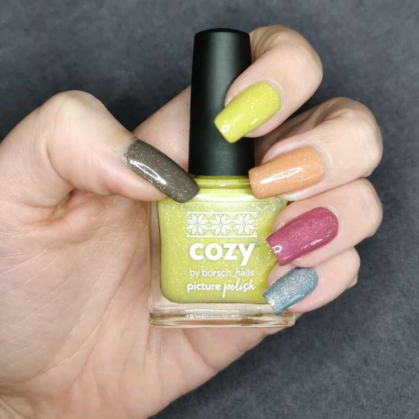 Nail polish manicure of shade piCture pOlish Cozy, piCture pOlish Owl,piCture pOlish Florence,piCture pOlish New York,piCture pOlish London