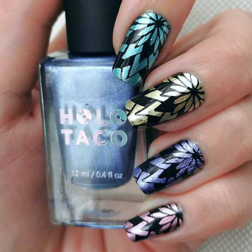 Nail polish manicure of shade Holo Taco Pink Steel, Holo Taco Iron Violet, Holo Taco Trophy Life, Holo Taco Aquafoil, Konad Black Stamping Polish, UberChic 25-02, 