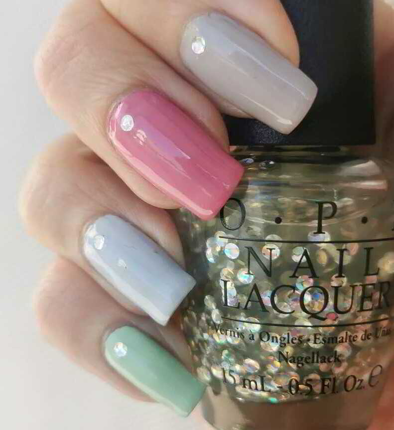 Nail polish manicure of shade OPI I Snow You Love Me, Depend Gray, OPI Suzi Will Quechua Later!, OPI I Am What I Amethyst, essence Everybody Say Yeah, 