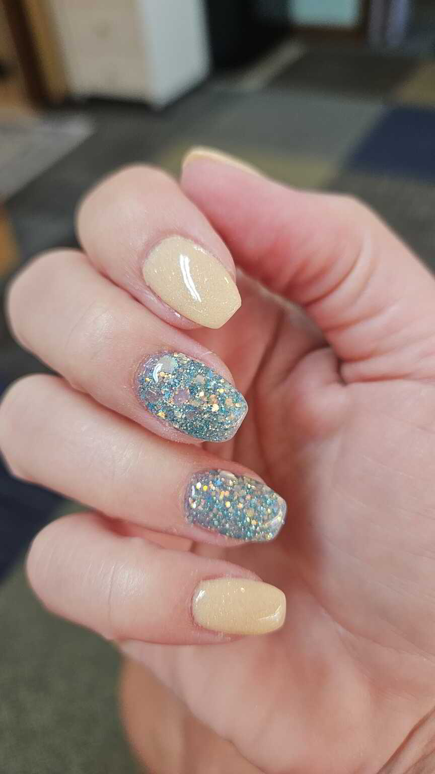 Nail polish manicure of shade Revel DOR23-7, Revel Caribe