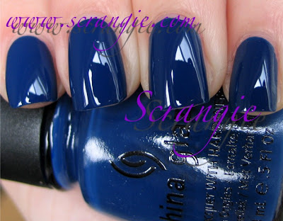 Nail polish swatch / manicure of shade China Glaze First Mate