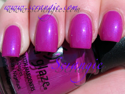 Nail polish swatch / manicure of shade China Glaze Fly