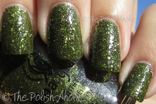 Nail polish swatch / manicure of shade China Glaze It's Alive!