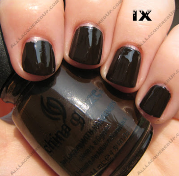 Nail polish swatch / manicure of shade China Glaze IX