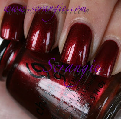 Nail polish swatch / manicure of shade China Glaze Mommy Kissing Santa