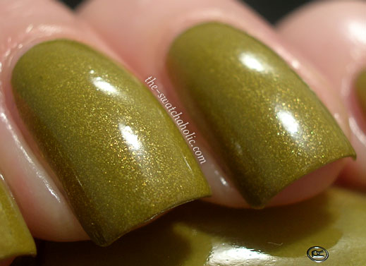 Nail polish swatch / manicure of shade China Glaze Trendsetter