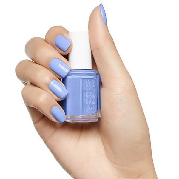 Nail polish swatch / manicure of shade essie Bikini So Teeny