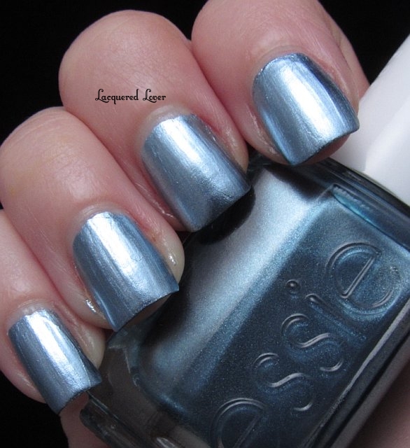 Nail polish swatch / manicure of shade essie Blue Rhapsody