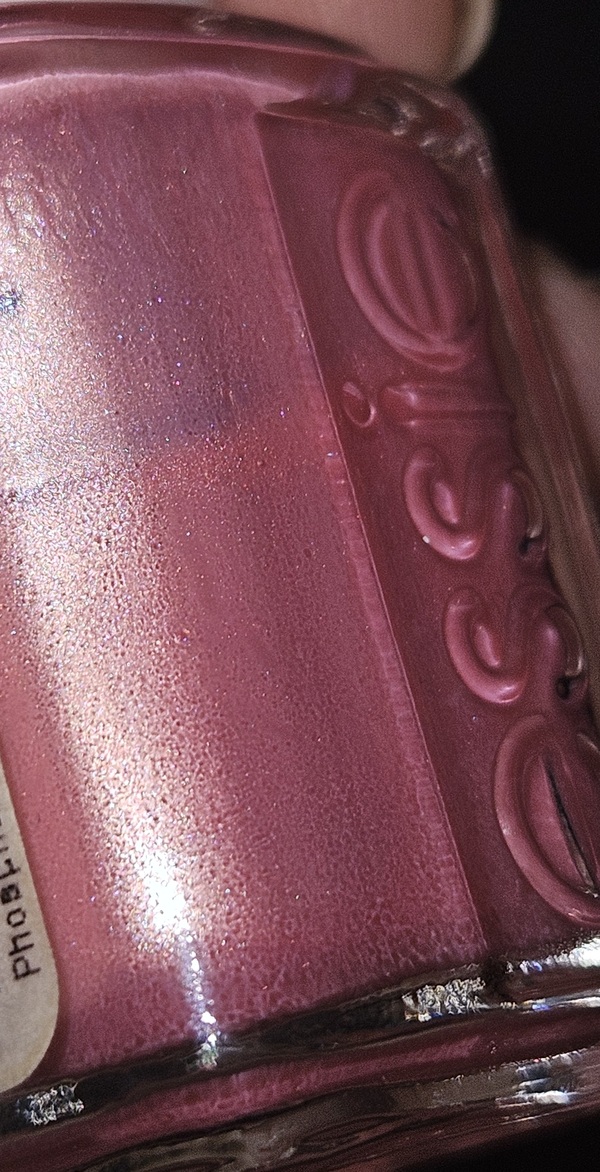 Nail polish swatch / manicure of shade essie Pink Diamond