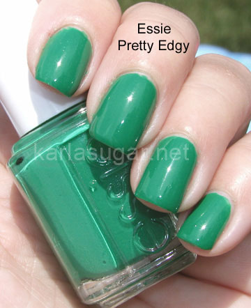 Nail polish swatch / manicure of shade essie Pretty Edgy