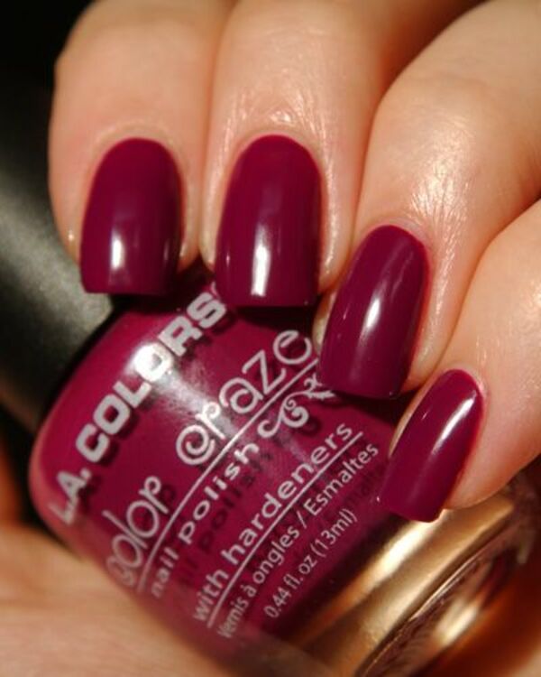 Nail polish swatch / manicure of shade L.A. Colors Fiji Purple