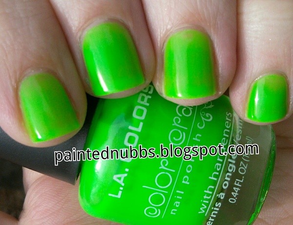 Nail polish swatch / manicure of shade L.A. Colors Mint