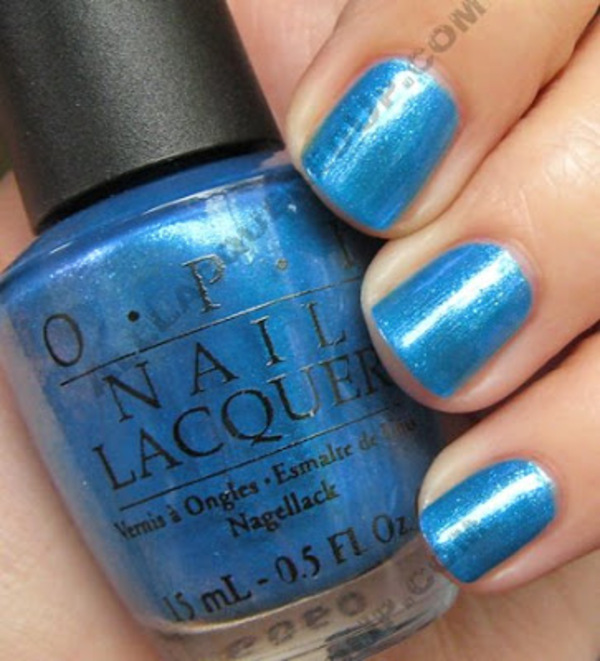 Nail polish swatch / manicure of shade OPI Can't You Sea