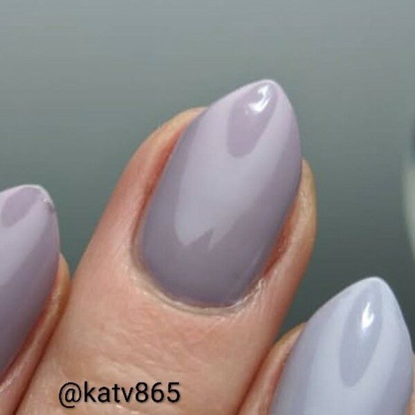 Nail polish swatch / manicure of shade OPI Done Out in Deco
