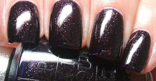 Nail polish swatch / manicure of shade OPI DS Mystery