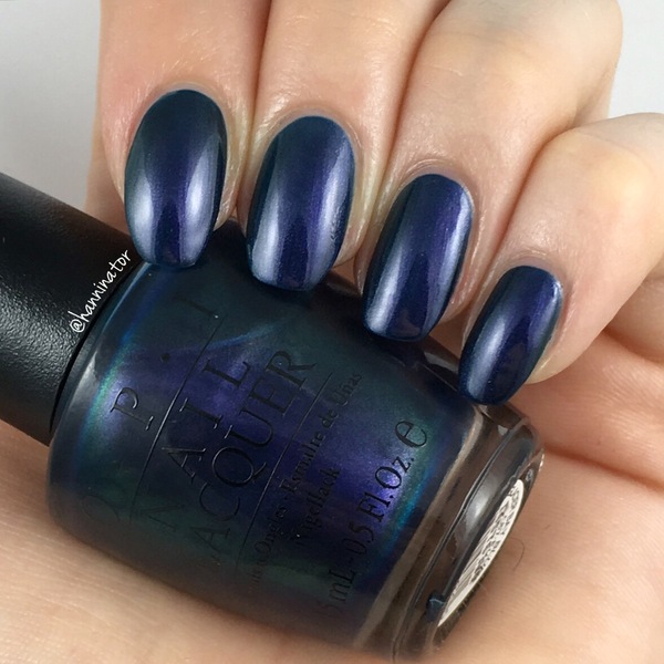 Nail polish swatch / manicure of shade OPI Glacier Bay Blues