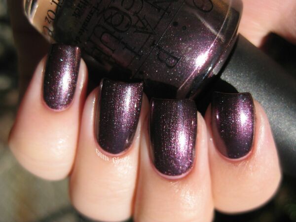 Nail polish swatch / manicure of shade OPI Have You Seen My Limo