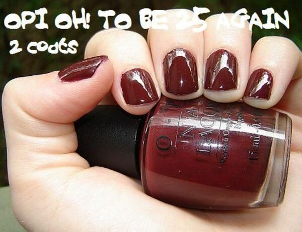 Nail polish swatch / manicure of shade OPI Prune Danish