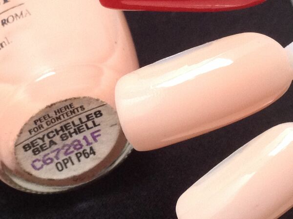Nail polish swatch / manicure of shade OPI Seychelles Seashell