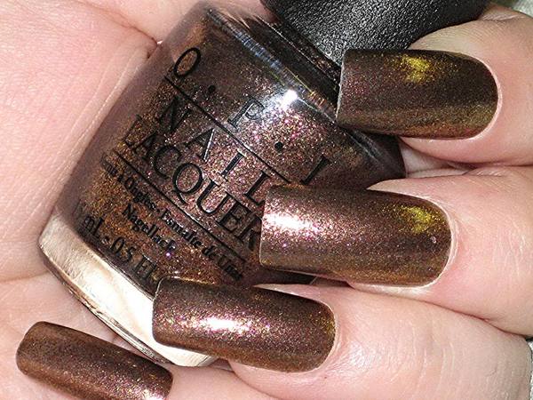 Nail polish swatch / manicure of shade OPI Warm and Fozzie