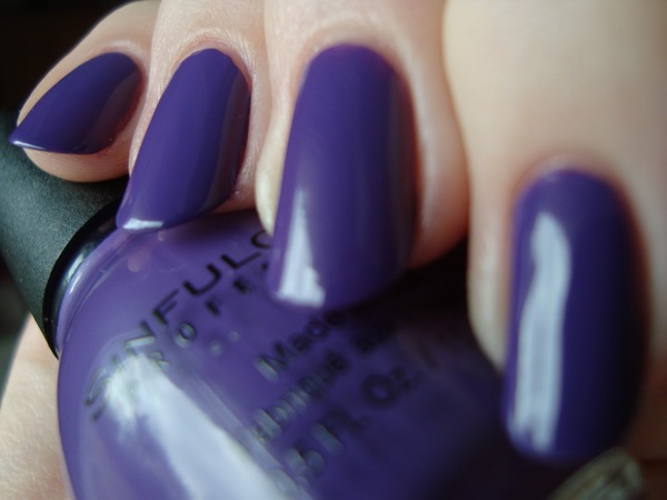 Nail polish swatch / manicure of shade Sinful Colors Amethyst