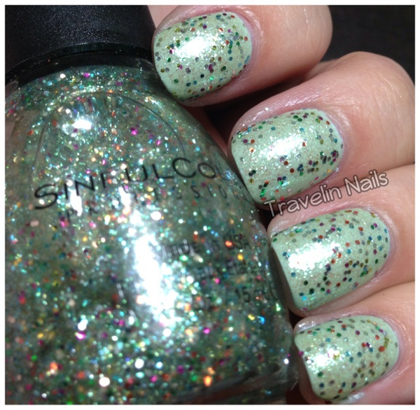 Nail polish swatch / manicure of shade Sinful Colors Bombshell