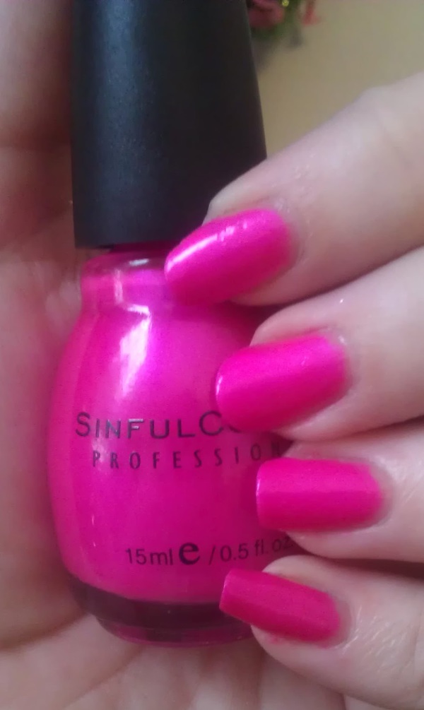 Nail polish swatch / manicure of shade Sinful Colors Dare Devil