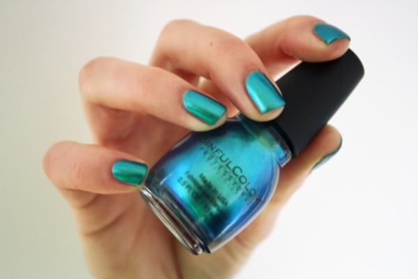 Nail polish swatch / manicure of shade Sinful Colors Gorgeous