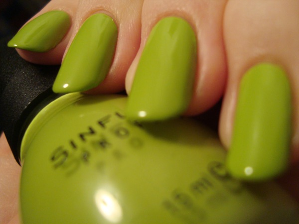 Nail polish swatch / manicure of shade Sinful Colors Innocent
