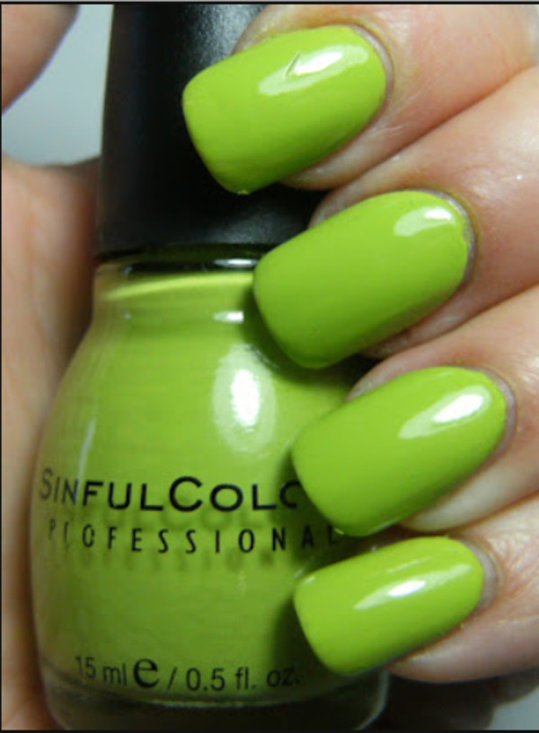 Nail polish swatch / manicure of shade Sinful Colors Innocent