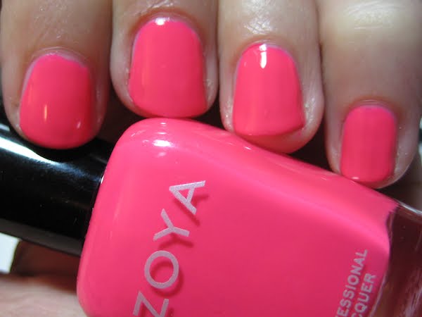 Nail polish swatch / manicure of shade Zoya Ali