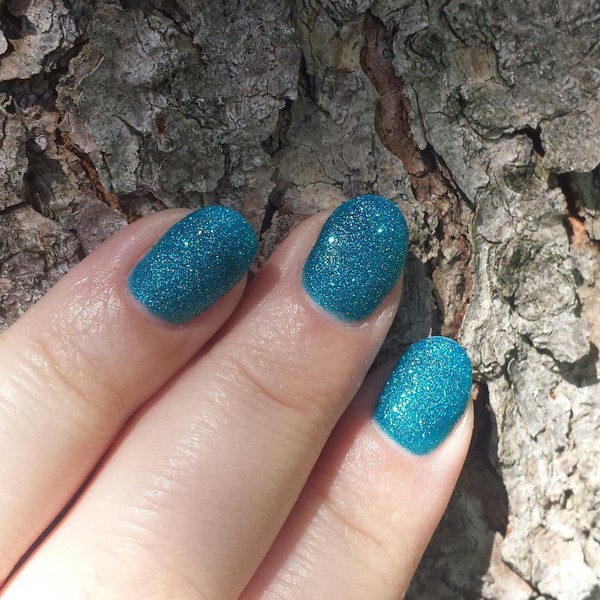 Nail polish swatch / manicure of shade Zoya Liberty