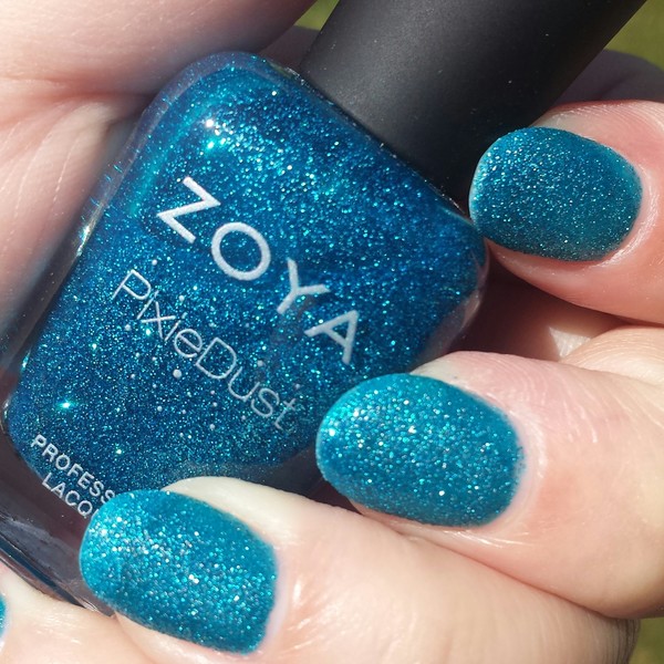 Nail polish swatch / manicure of shade Zoya Liberty