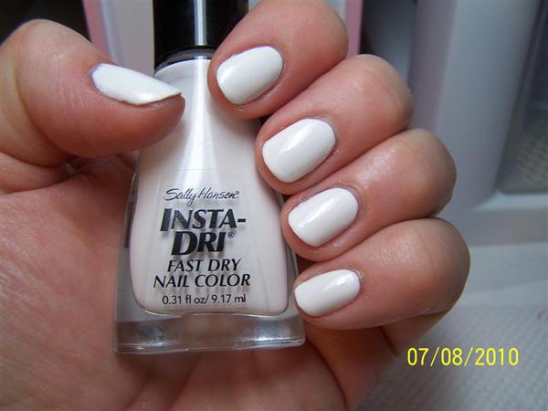 Nail polish swatch / manicure of shade Sally Hansen Whirlwind White