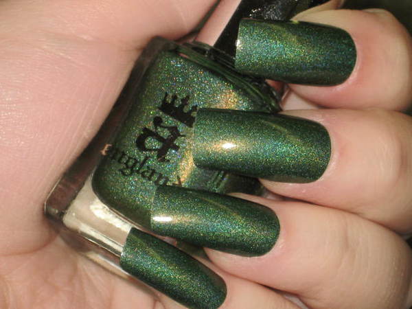 Nail polish swatch / manicure of shade A England Dragon