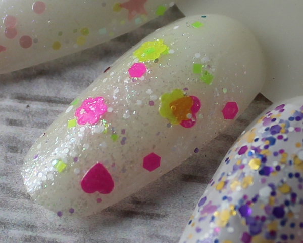 Nail polish swatch / manicure of shade Rainbow Honey Neon Blossom