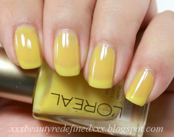Nail polish swatch / manicure of shade L'Oréal Bananarama Love